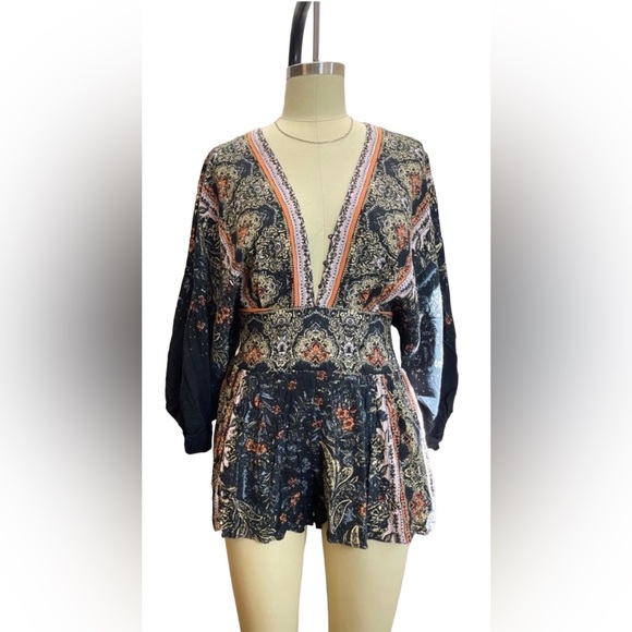 Free People | Big Sur Romper | Deep V | Size Small - Picture 3 of 12